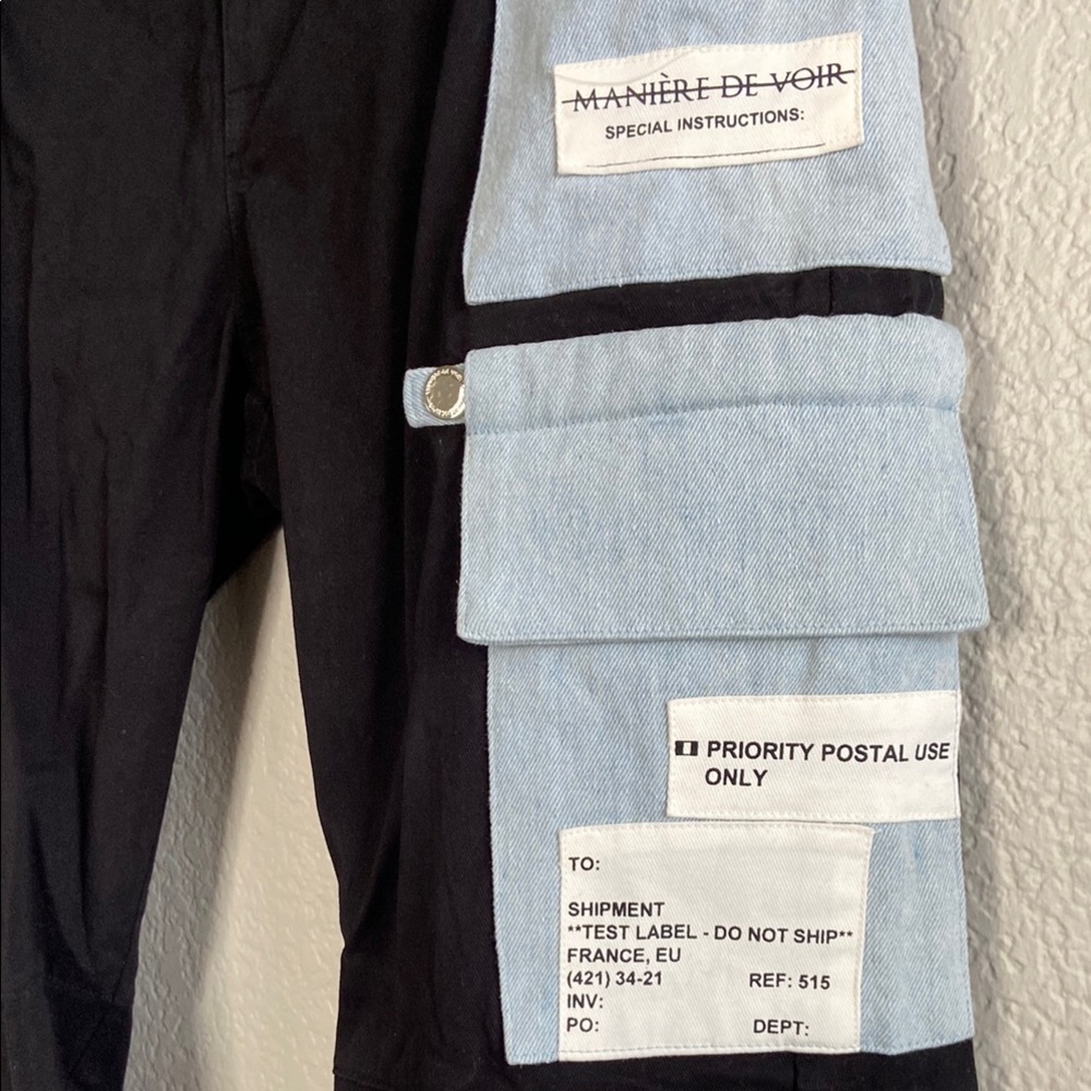 Maniere de Voir Black Pants with Light Blue Denim Pockets - Picture 4 of 7